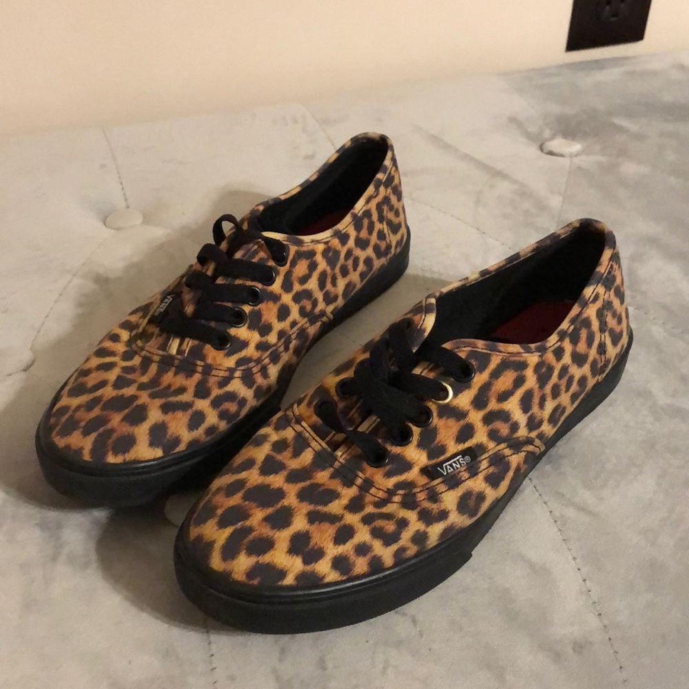 Cheetah Vans 😍